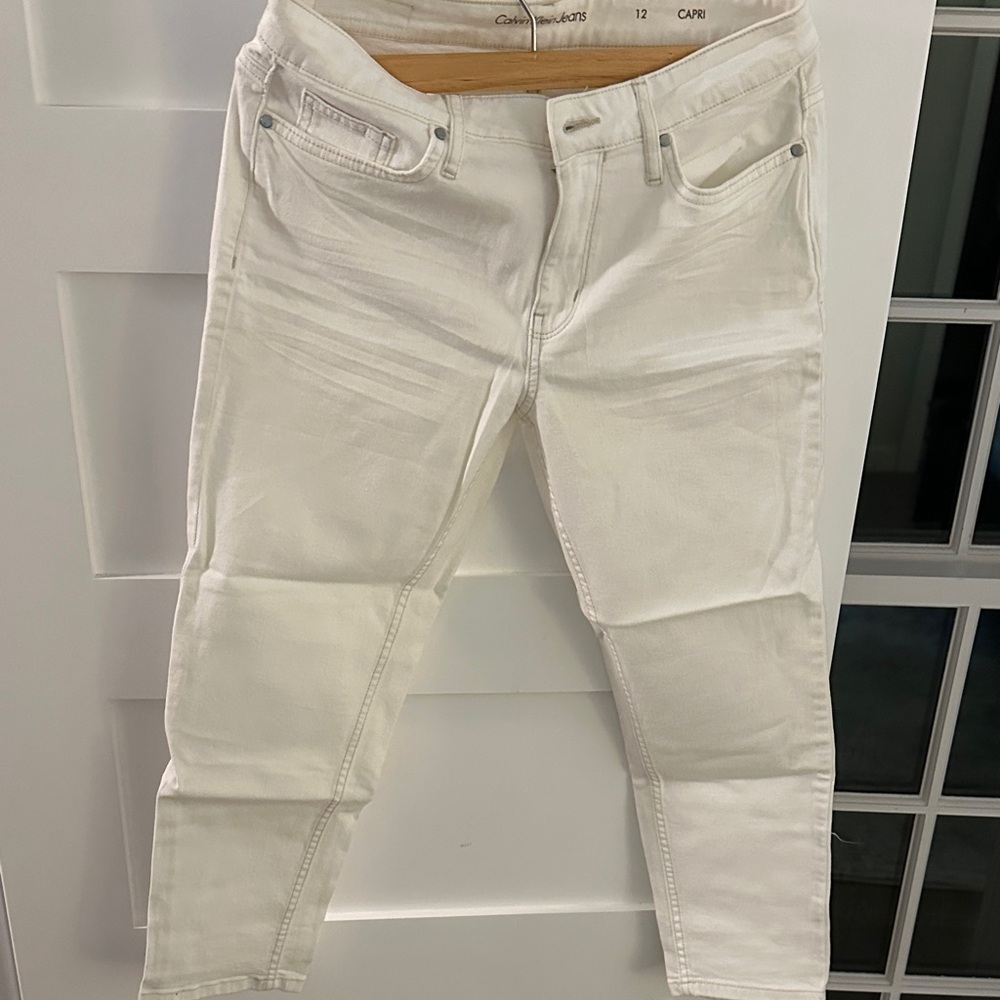 Calvin Klein Jeans Women's Cream Capris